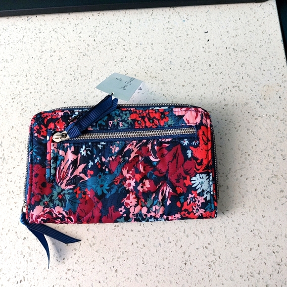 Vera Bradley Performance Twill Turnlock Wallet Cabbage Rose Cabernet NWT - Picture 4 of 4
